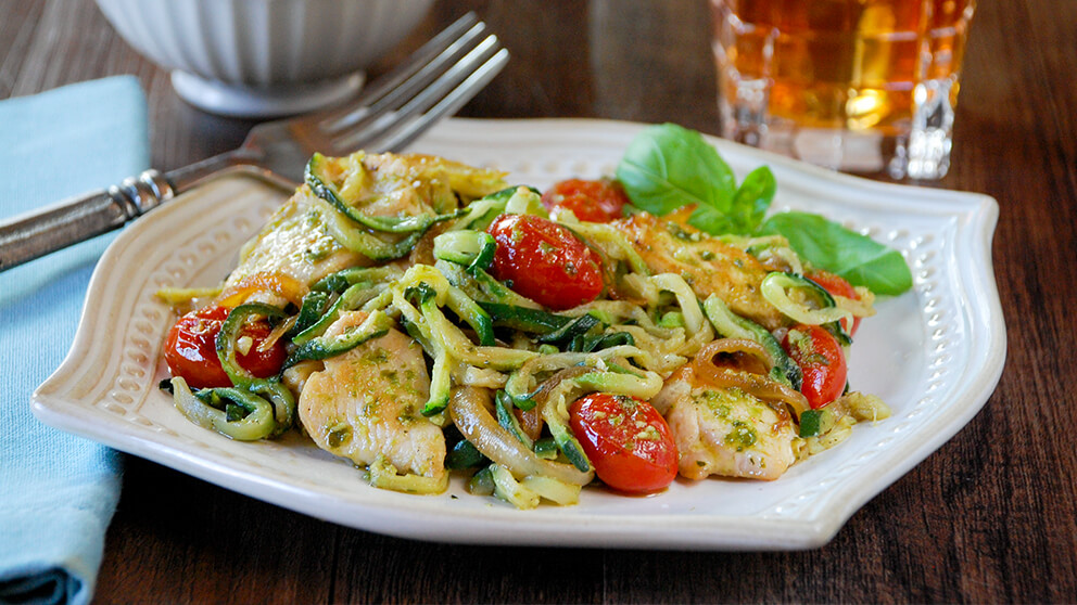 Image of Pesto Z’paghetti with Chicken and Roasted Tomato Recipe